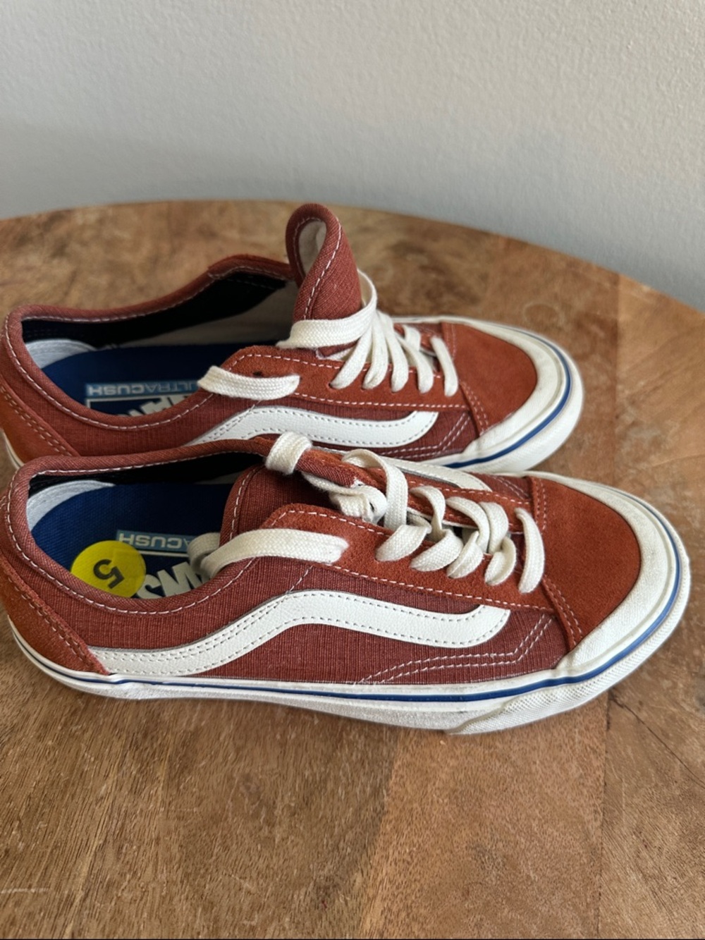 Vans Style 36 Decon SF Salt Wash -Bombay Brown Size
Men's 5 Women's 6.5